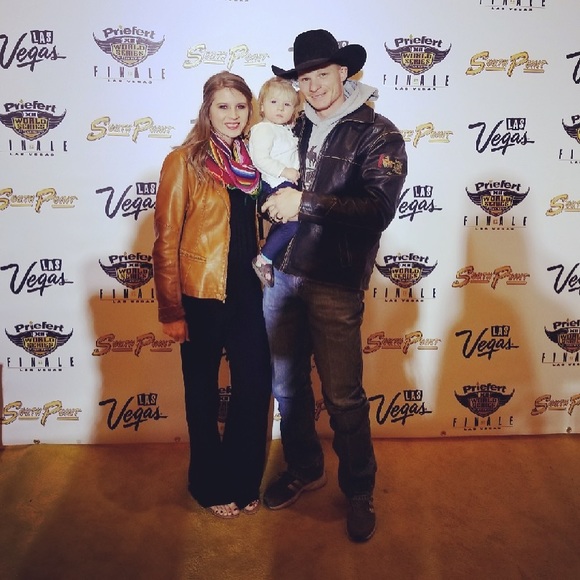 Meet your Posher, Lacey - Picture 4 of 7